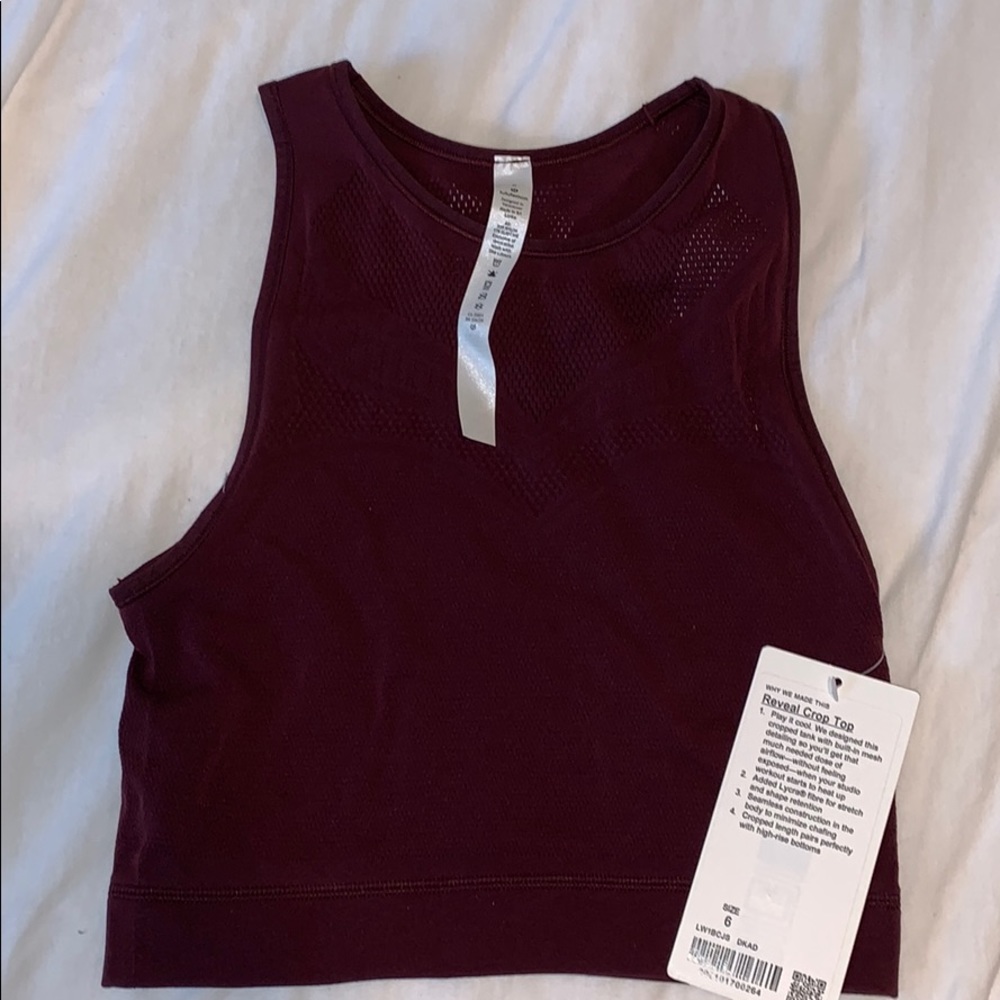 Lululemon reveal crop top